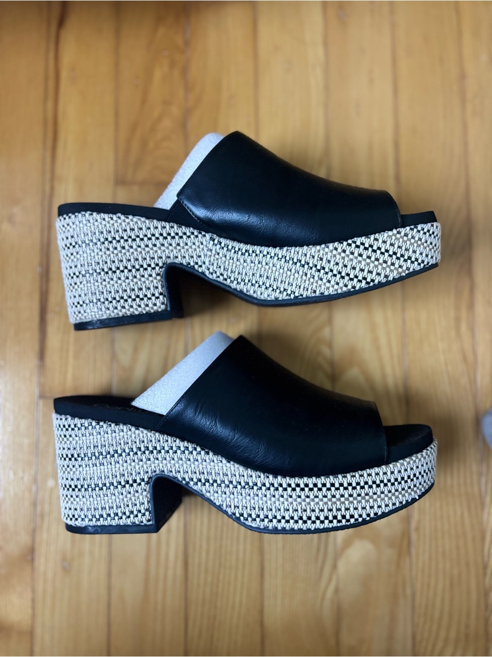 Black leather Woven-Platform Slide Mules - Women's